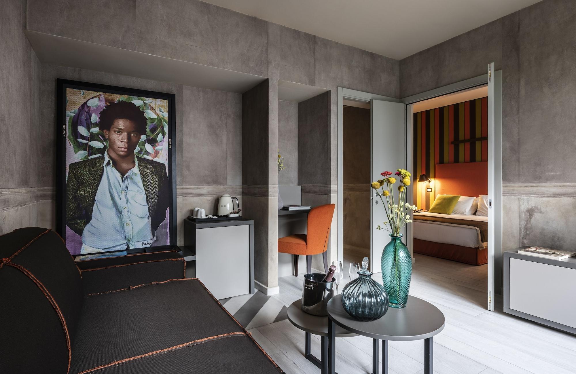 Fifty House Cellini Hotell Milano Exteriör bild A suite at the hotel
