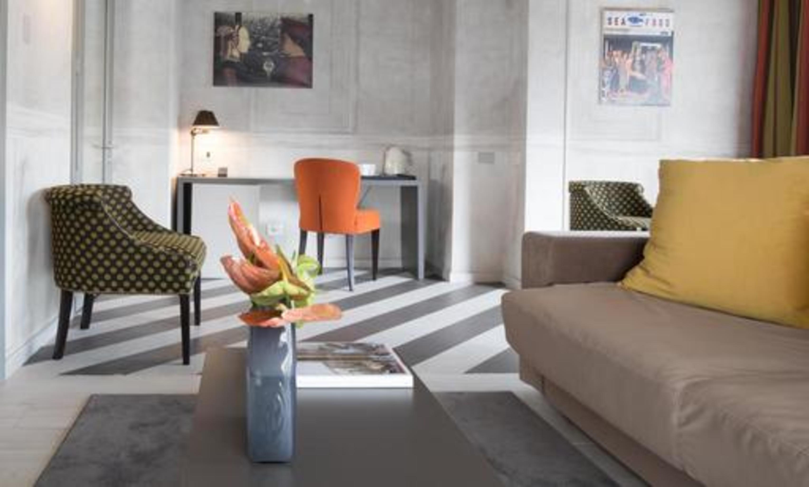 Fifty House Cellini Hotell Milano Exteriör bild The interior of the hotel